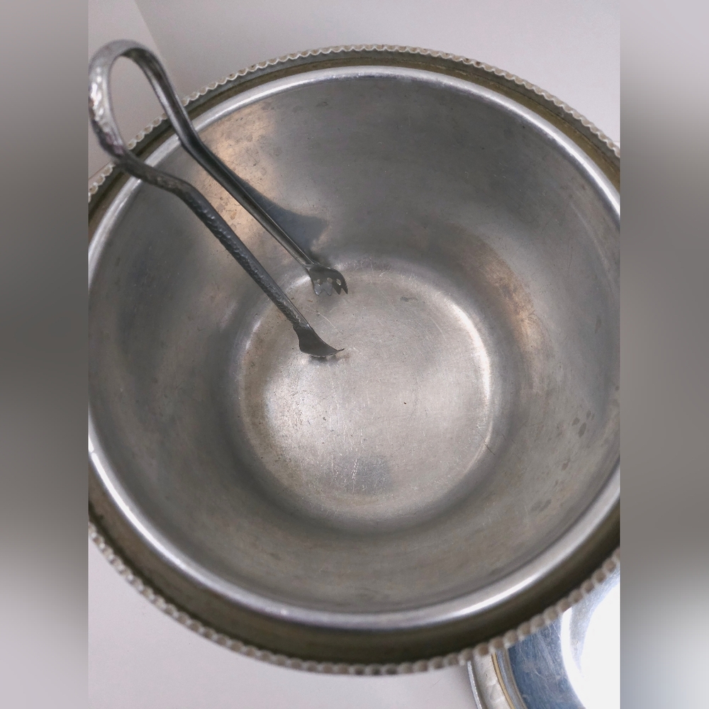 Vintage 1950s Continental Hammered Aluminum Chrysanthemum Ice Bucket - Picture 10 of 15